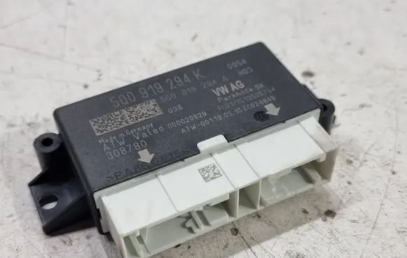Volkswagen PASSAT B8 Parking PDC control unit/module 5Q0919294