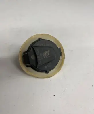 Volkswagen Golf VI Airbag deployment crash/impact sensor 5WK44007