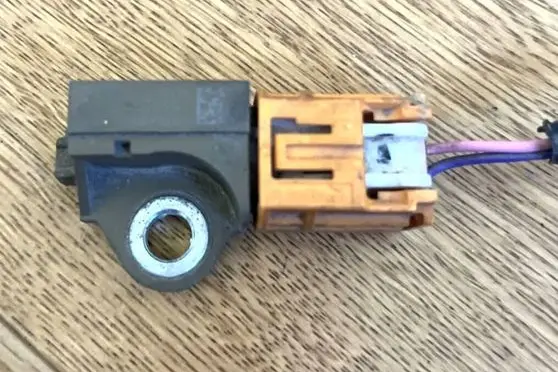 Mazda CX-5 Airbag deployment crash/impact sensor KD4557KC0