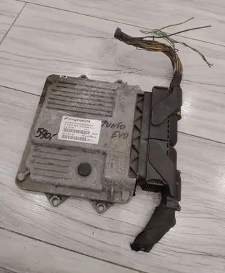 Fiat Grande Punto Engine control unit/module ECU 51862574