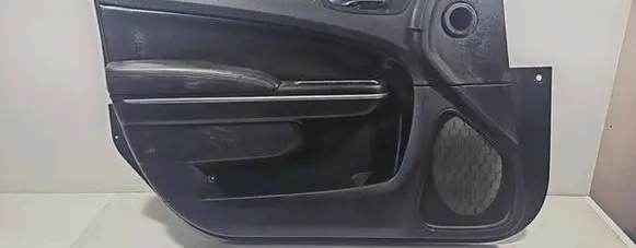 Chrysler 300C Front door card panel trim