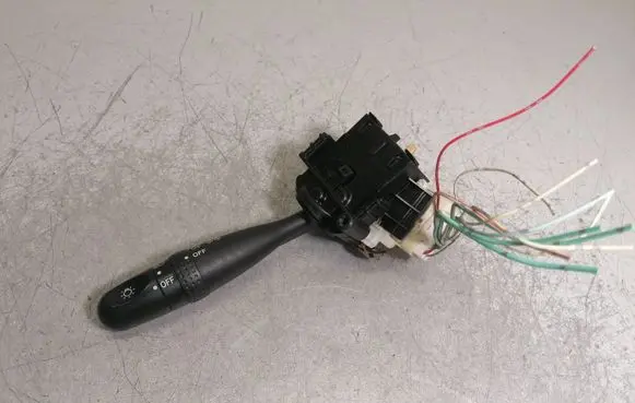 Toyota Yaris Indicator stalk 1736481