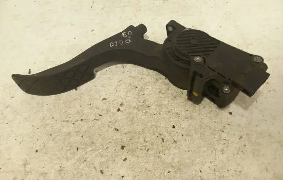Volkswagen Polo IV 9N3 Accelerator throttle pedal 0280755063
