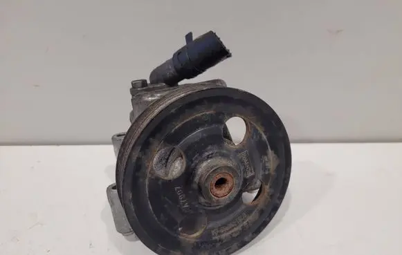 Volvo V50 Power steering pump 7G913A696HB 98043015 31302569
