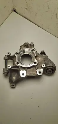 BMW X5 G05 Rear wheel hub 6876653