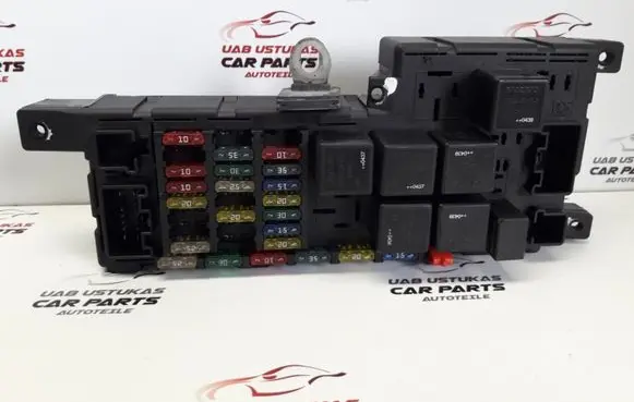 Volvo V70 Fuse box set 30728008