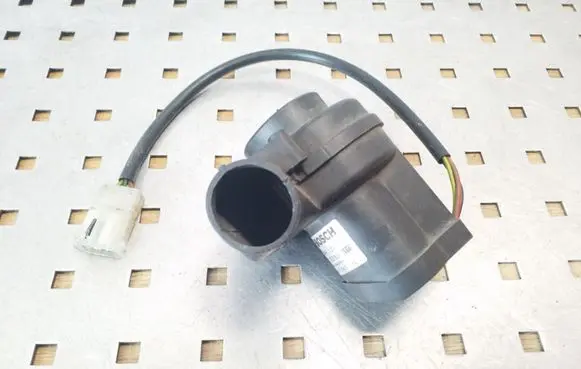 BMW 5 E39 Engine control unit/module fan 0130002831