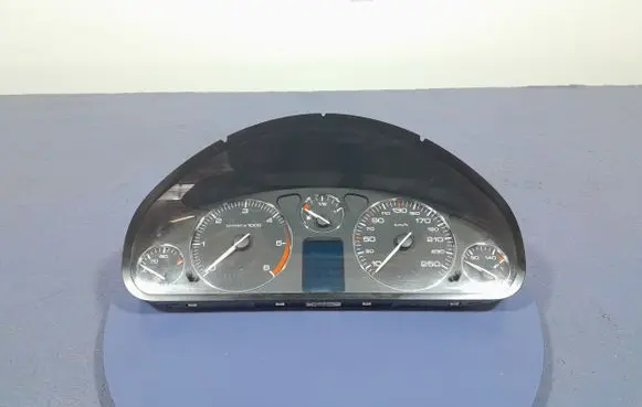 Peugeot 407 Speedometer (instrument cluster) 9658138280