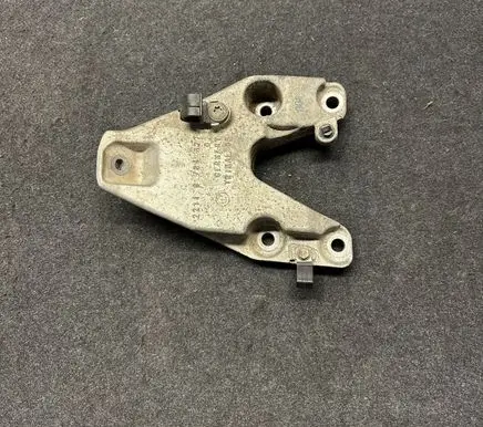 BMW X3 F25 Engine mounting bracket 6784827 736813