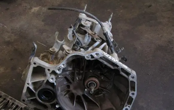 Suzuki Vitara (LY) Manual 5 speed gearbox ZFB