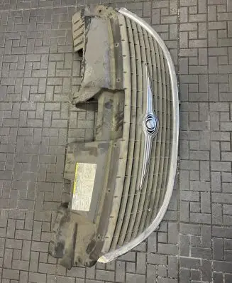 Chrysler Grand Voyager IV Front bumper upper radiator grill 4857522AA 04857410ACC 04857218ACC