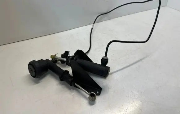 Iveco Daily 6th gen Clutch master cylinder 5802759063