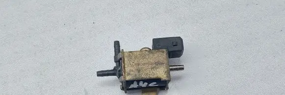 Audi A4 S4 B6 8E 8H Turbo solenoid valve 026906283H