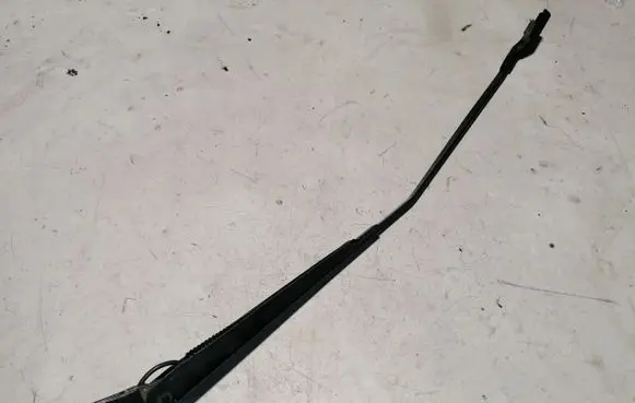 Front wiper blade arm