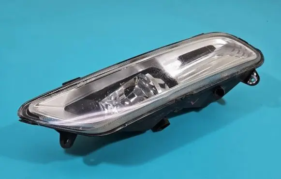 Volkswagen PASSAT B7 Front fog light IMPRK1392431