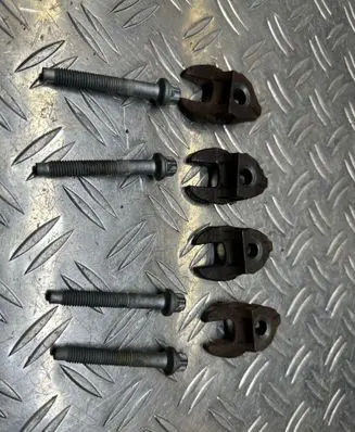 Citroen C4 II Picasso Fuel Injector clamp holder 