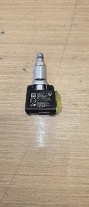 Mercedes-Benz GLC C253 Tire pressure sensor A0009053907