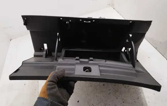 Nissan Qashqai Glove box 68520JD900
