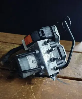 Peugeot 308 ABS Pump 9835146780