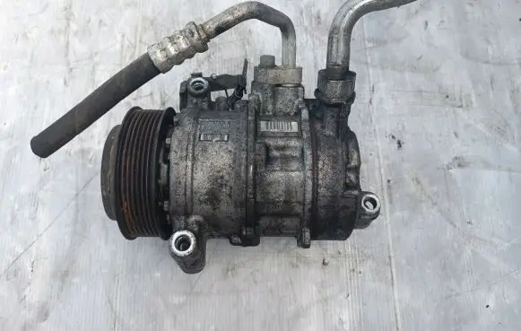 Mercedes-Benz C W205 Air conditioning (A/C) compressor (pump) A0008308700