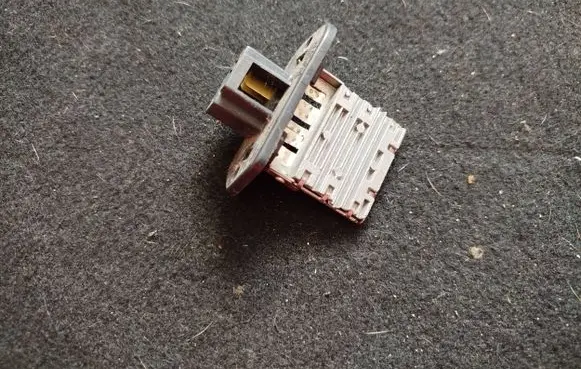 KIA Picanto Heater blower motor/fan resistor 