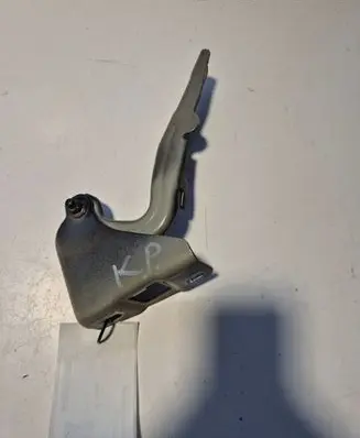 Engine bonnet/hood hinges