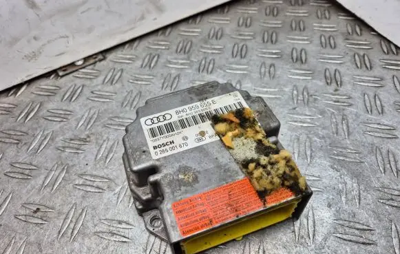 Audi A4 S4 B7 8E 8H Airbag control unit/module 8H0959655E 0285001670