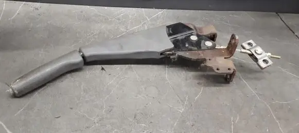 Mitsubishi Space Wagon Handbrake/parking brake lever assembly