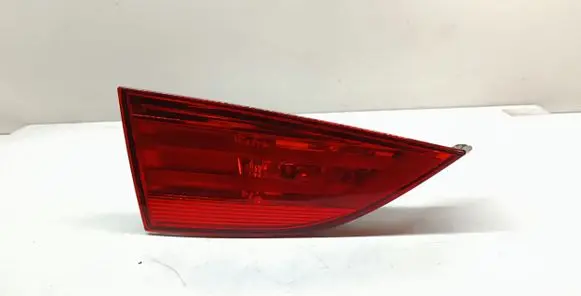 Tailgate rear/tail lights