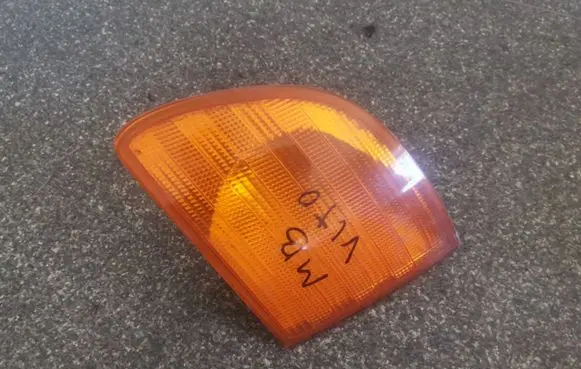 Mercedes-Benz Vito Viano W638 Front indicator light