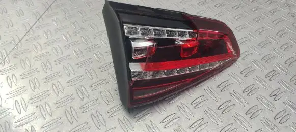 Volkswagen Golf VII Tailgate rear/tail lights 5G0945307G