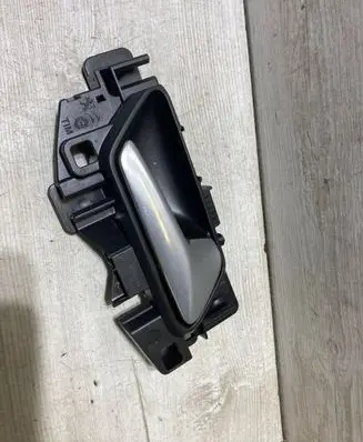 Opel Crossland X Front door interior handle 98000000vv
