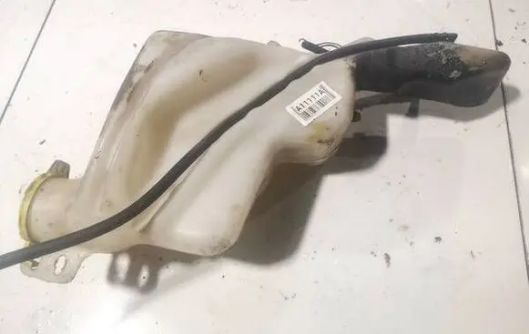 Dodge Caliber Windshield washer fluid reservoir/tank 05303780AF