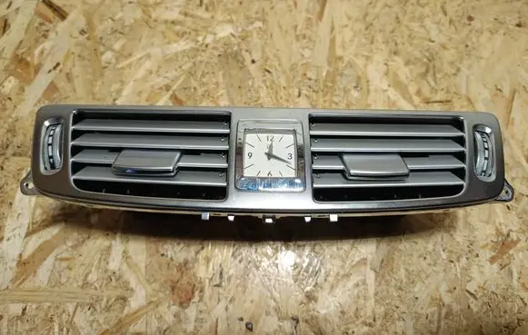 Mercedes-Benz CLS C218 X218 Dash center air vent grill A2188300754 R0066180 130910ZGS001