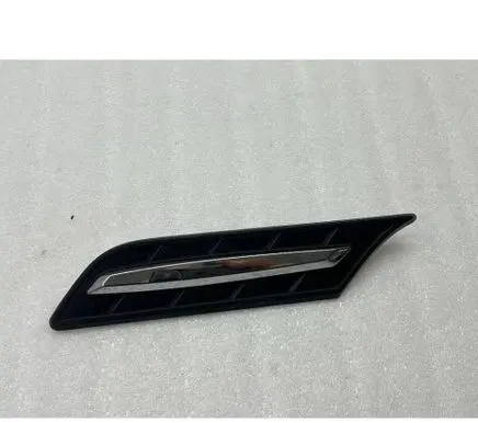Suzuki Vitara (LY) Fender trim (molding) 7262154P0