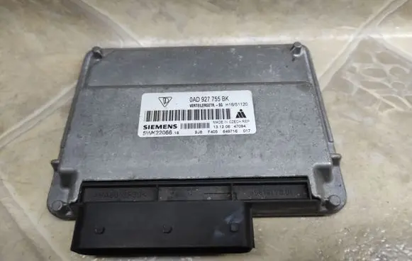 Volkswagen Touareg I Transfer box differential control unit 0AD927755BK 5WK22066