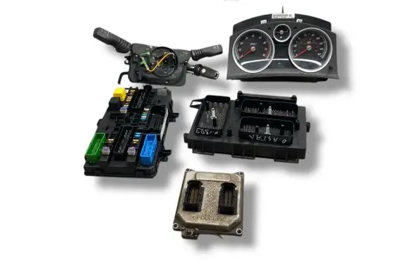 Opel Astra H Engine ECU kit and lock set 55564081 9120705335 5WK9425