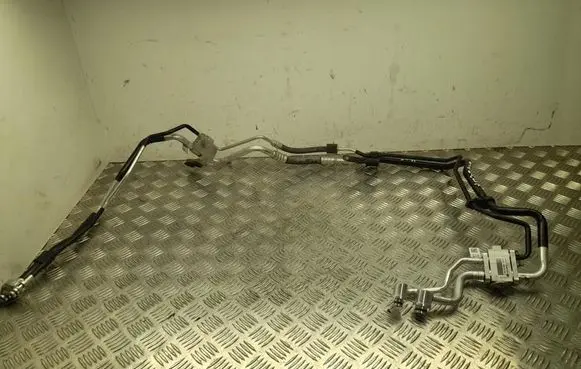 Audi Q7 4M Air conditioning (A/C) pipe/hose 4M0816886A
