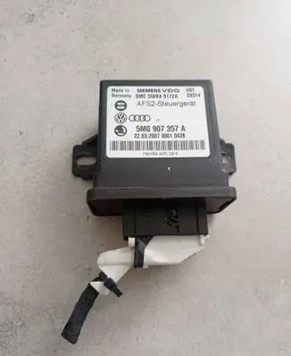 Volkswagen PASSAT B6 Light module LCM 5WK49172A 5M0907357A