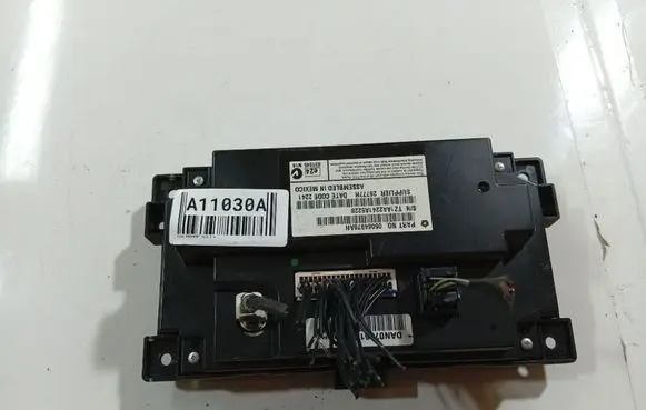 Fiat Freemont Screen/display/small screen 05064976AH