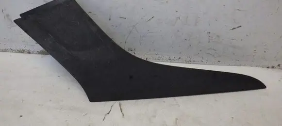 Suzuki Swift III Rear arch trim 77181-52R0