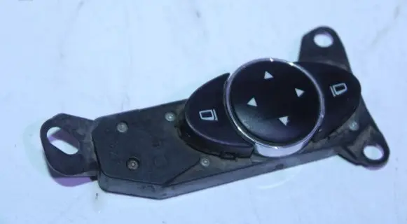 Mercedes-Benz E W211 Wing mirror switch 2118215779 03211035