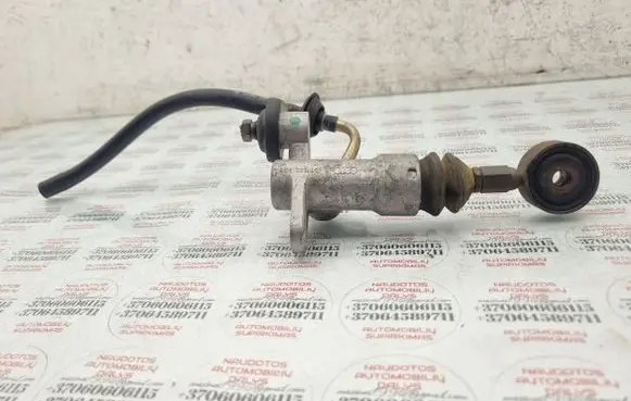 Audi A4 S4 B5 8D Clutch master cylinder 8D1721401