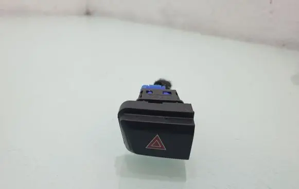 Peugeot 2008 I Hazard light switch 96750916ZD