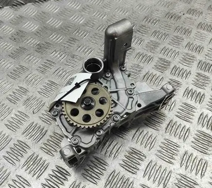 Volvo XC40 Oil pump 32480117 32298904