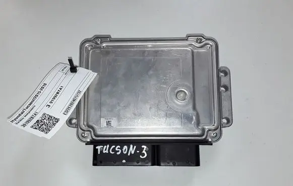 Hyundai Tucson TL Engine control unit/module 391992BTA1