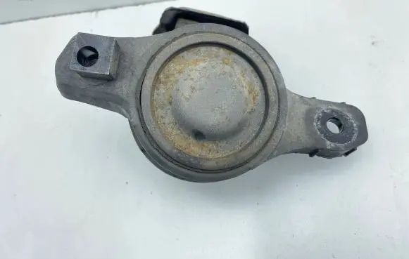 Subaru Outback (BT) Engine mount bracket 41022FL01A