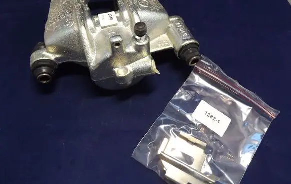 Mercedes-Benz Vito Viano W638 Front brake caliper 54707 0014206283