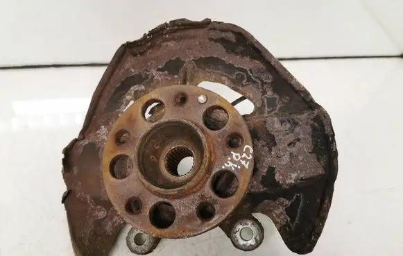 Mercedes-Benz A W169 Front wheel hub spindle knuckle