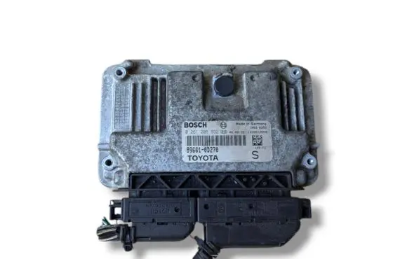 Toyota Yaris Engine control unit/module ECU 0261208932 89661-0D270